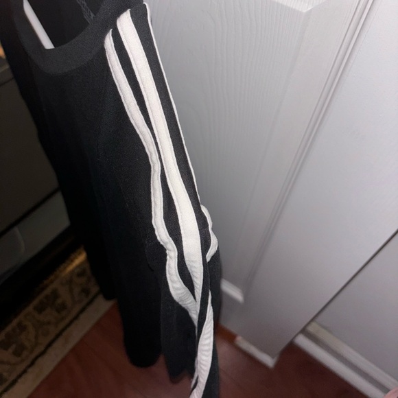 Adidas Tee - Picture 4 of 5